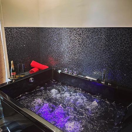 Suite De Prestige Avec Spa & Cinema Ivry-sur-Seine Zewnętrze zdjęcie