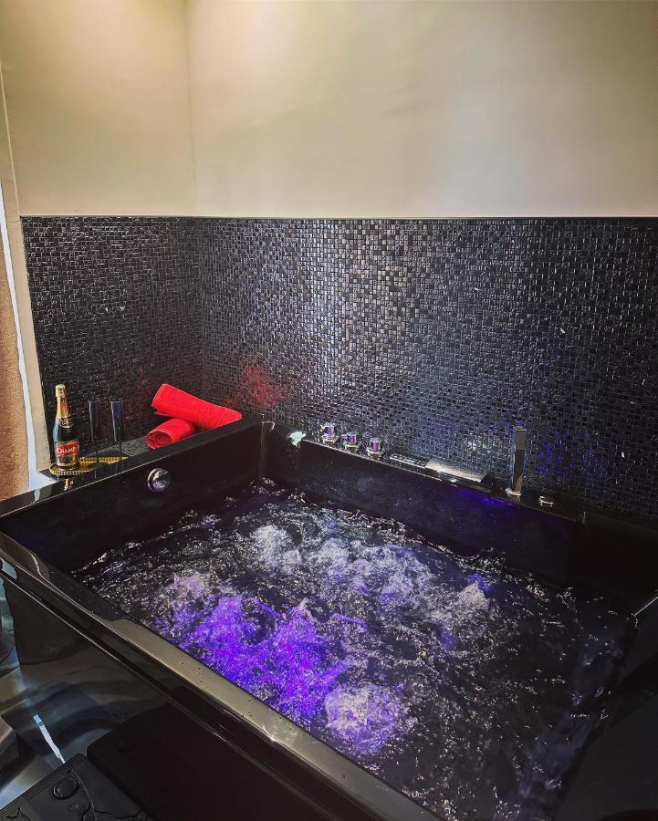 Suite De Prestige Avec Spa & Cinema Ivry-sur-Seine Zewnętrze zdjęcie